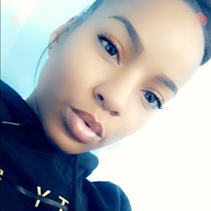 Meet your Posher, Jazmin